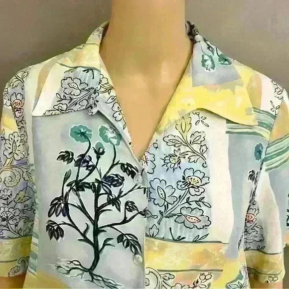 Vintage oversized pastel yellow floral button down short sleeves blouse - Picture 3 of 8